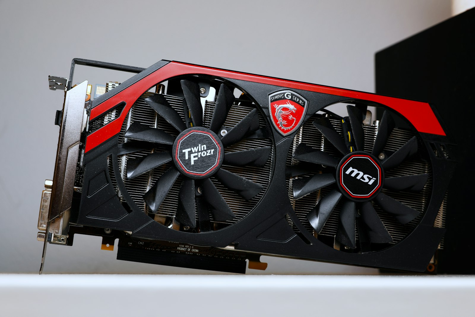 Nvidia подтвердила: RTX 5090 остаётся в продаже, но купить её почти нереально